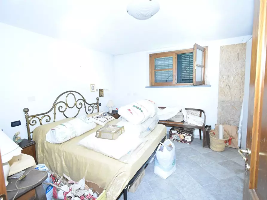 Immagine 39 di Villa in vendita  a Vecchiano