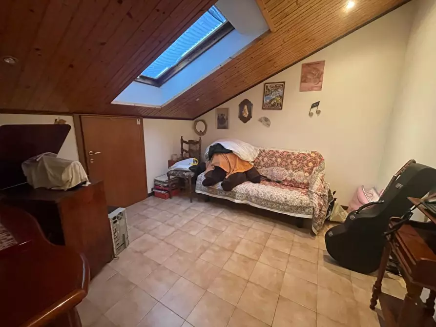 Immagine 2 di Villetta a schiera in vendita  a Carrara