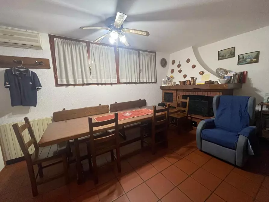 Immagine 16 di Villetta a schiera in vendita  a Carrara