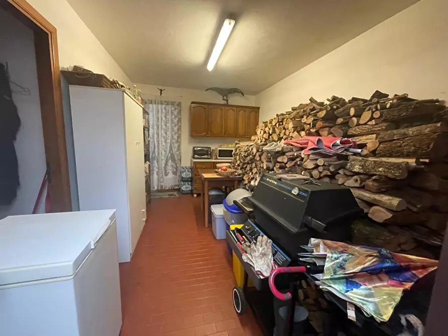 Immagine 9 di Villetta a schiera in vendita  a Carrara