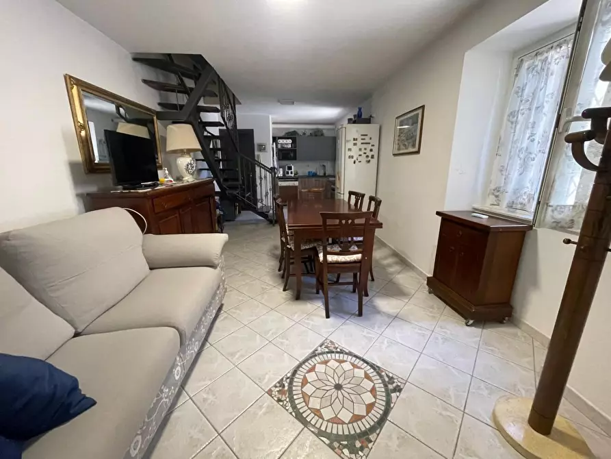 Immagine 3 di Terratetto in vendita  a Carrara