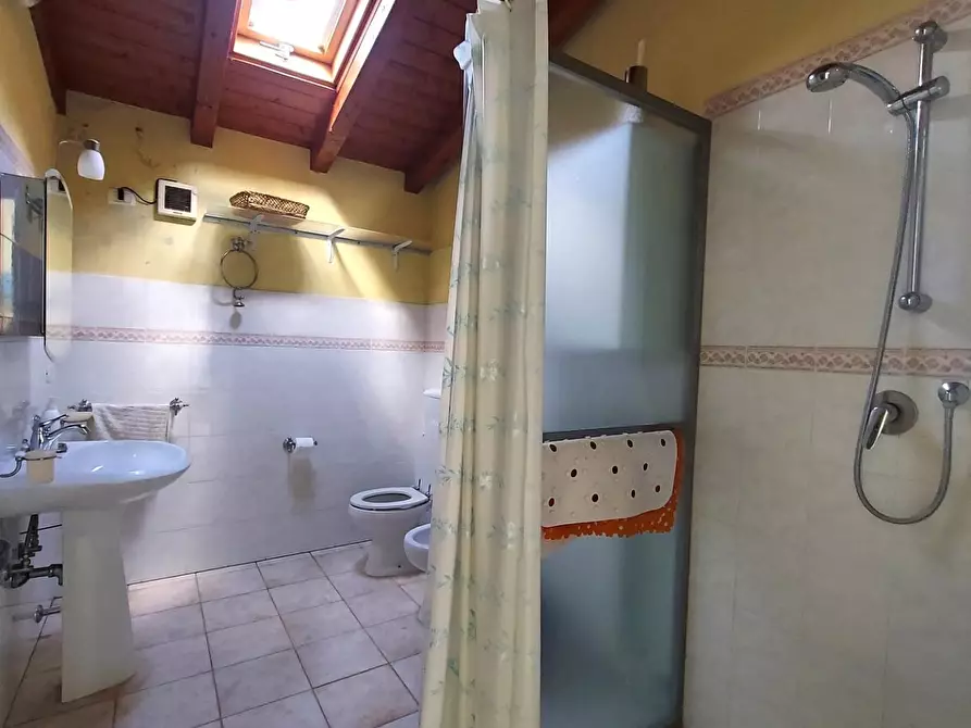 Immagine 27 di Villa in vendita  a Lucca