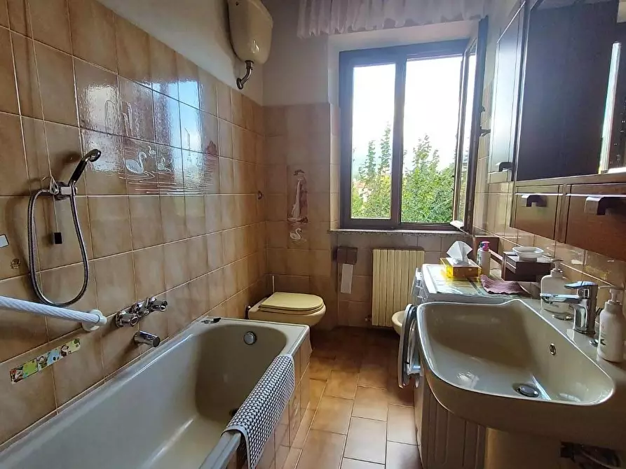 Immagine 30 di Villa in vendita  a Lucca