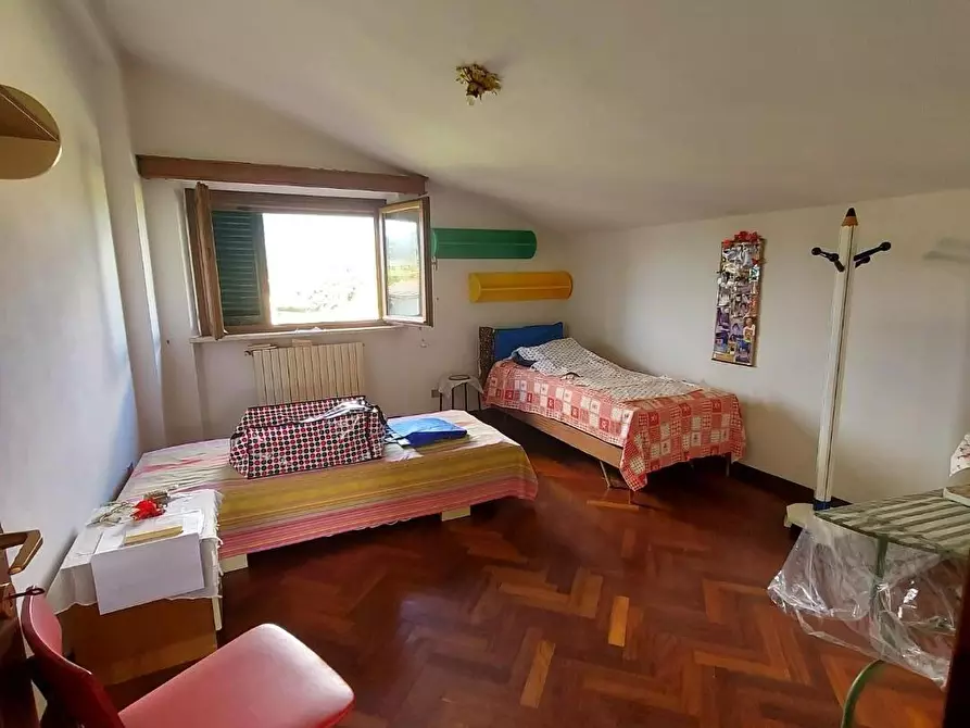 Immagine 42 di Villa in vendita  a Lucca