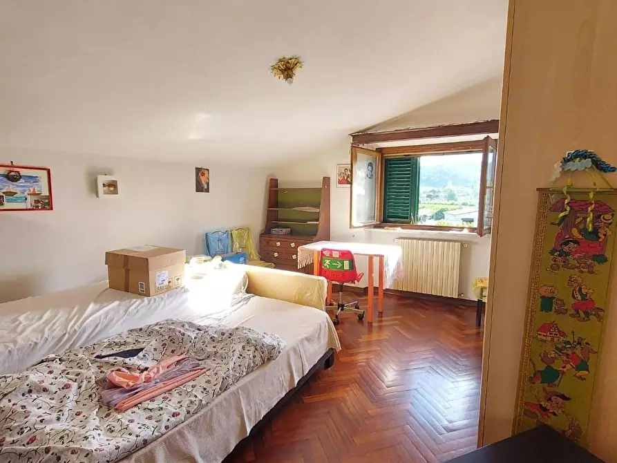 Immagine 43 di Villa in vendita  a Lucca