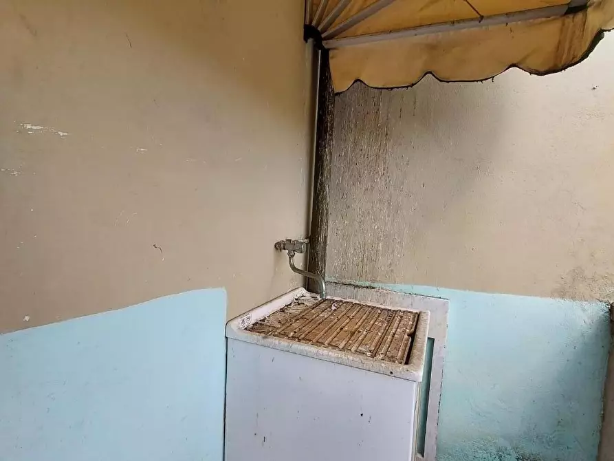 Immagine 8 di Appartamento in vendita  a Lucca