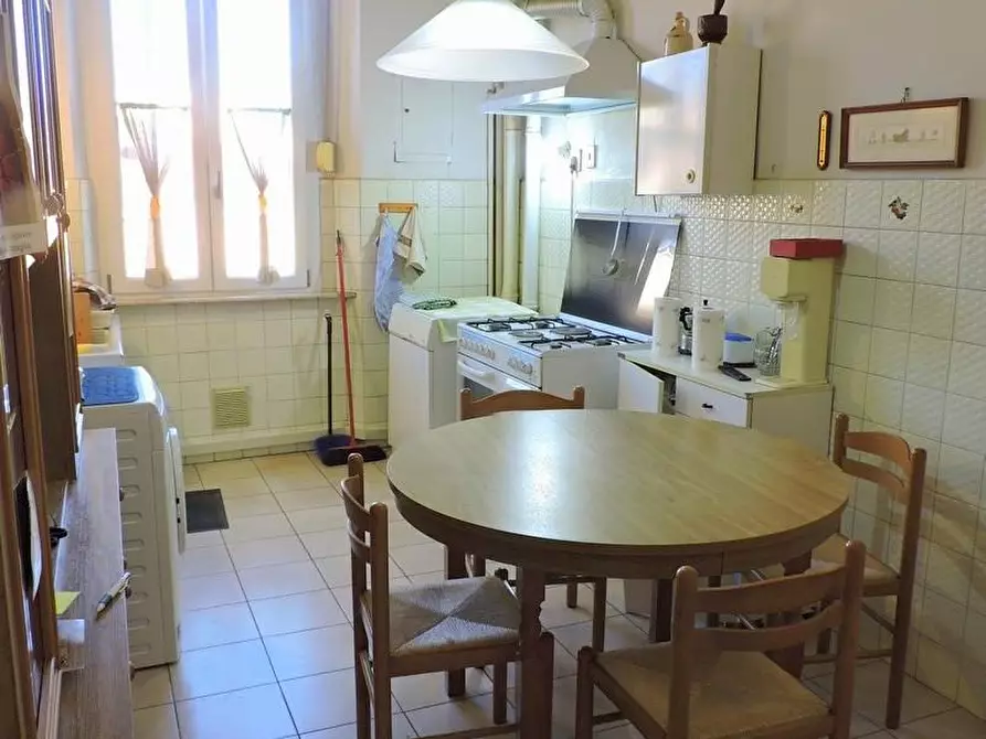 Immagine 14 di Appartamento in vendita  a Pisa