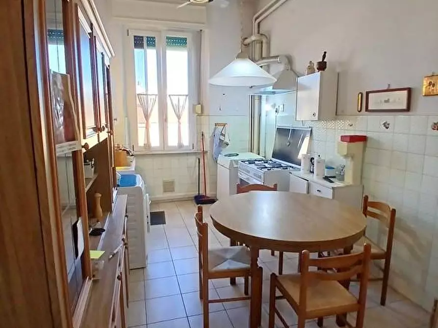 Immagine 15 di Appartamento in vendita  a Pisa