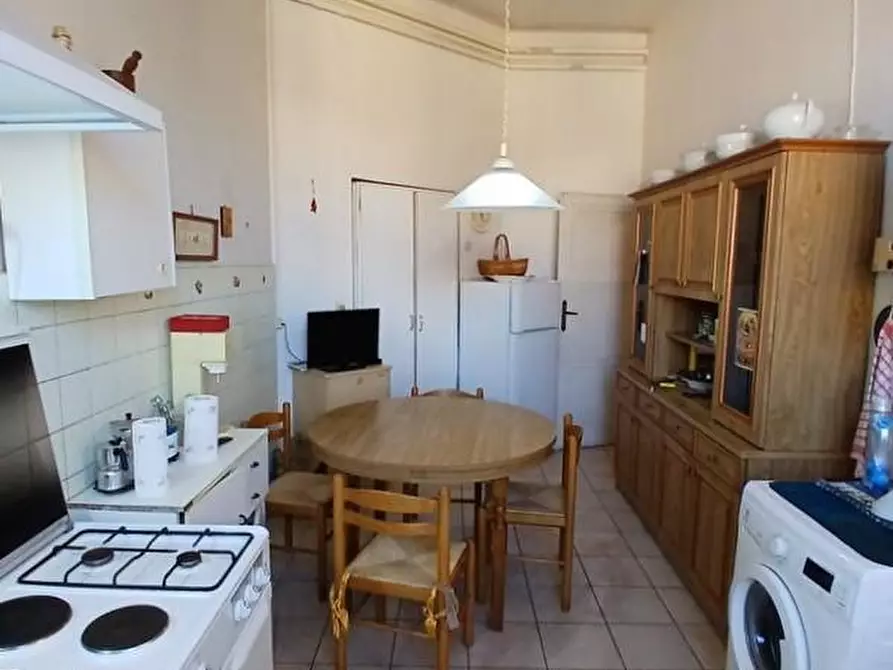 Immagine 13 di Appartamento in vendita  a Pisa