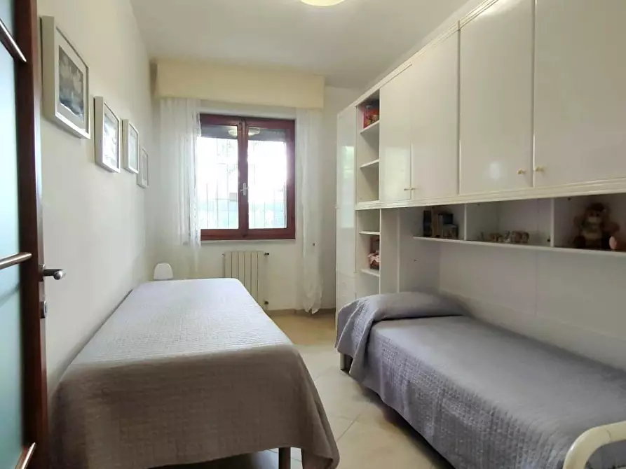 Immagine 10 di Appartamento in vendita  a Massa