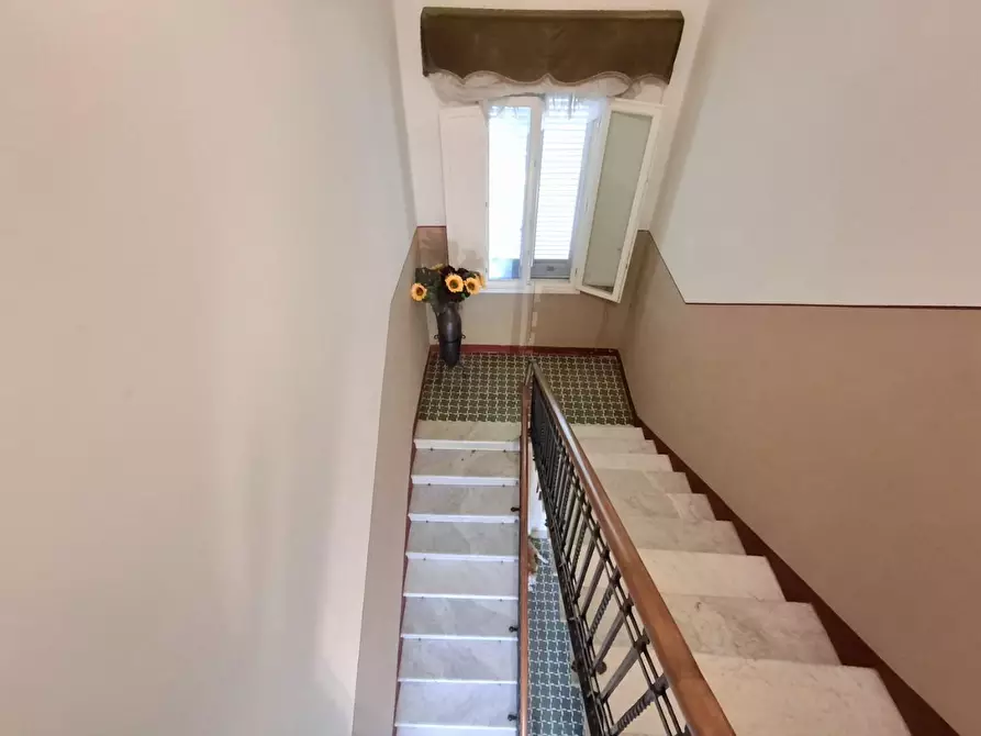 Immagine 8 di Villa in vendita  a Lucca