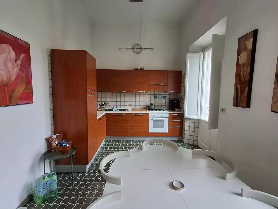 Immagine 5 di Villa in vendita  a Lucca