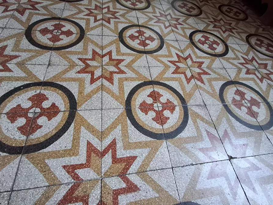 Immagine 14 di Villa in vendita  a Lucca