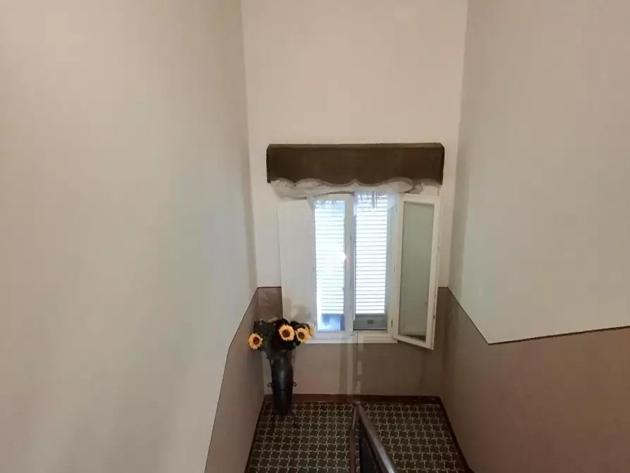 Immagine 9 di Villa in vendita  a Lucca