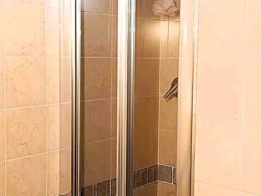 Immagine 16 di Appartamento in vendita  a Cascina