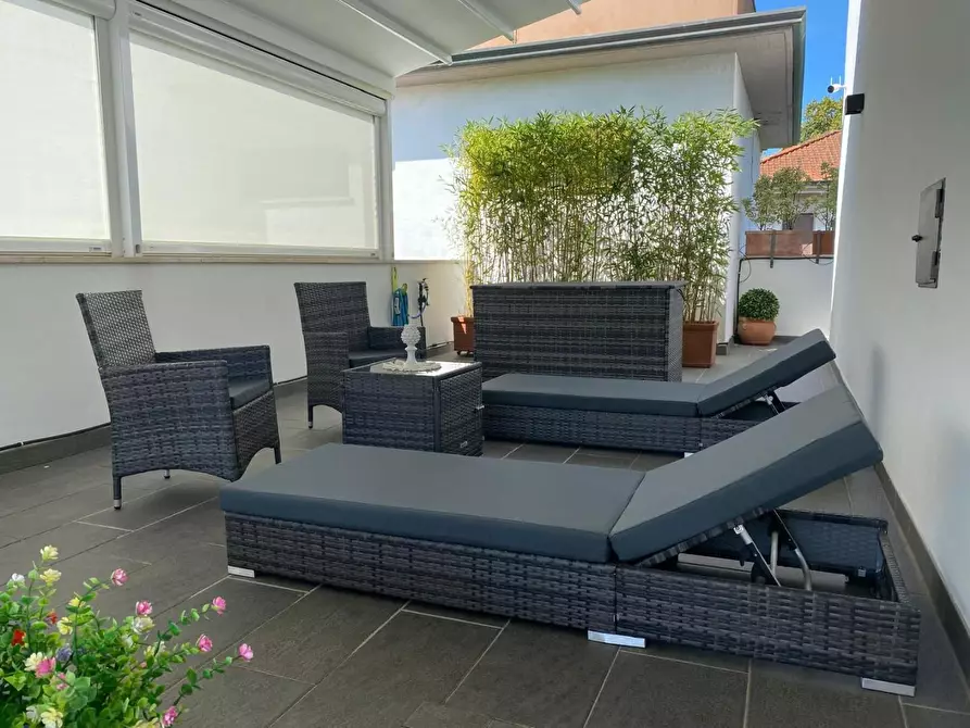 Immagine 20 di Villa in vendita  a Montignoso