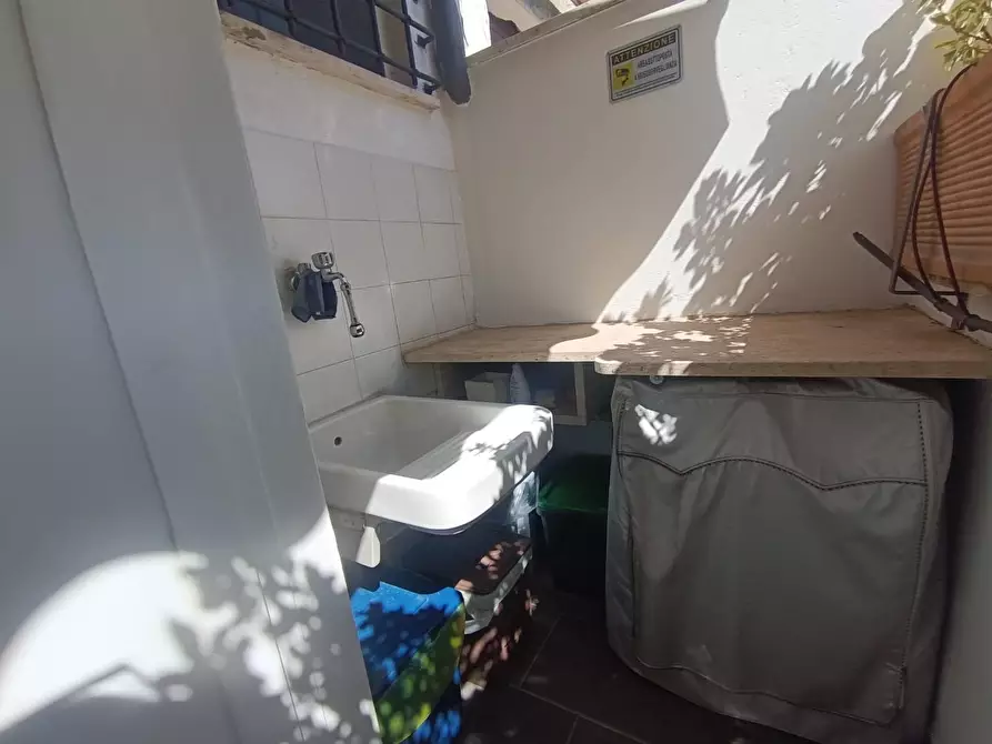 Immagine 26 di Villa in vendita  a Montignoso