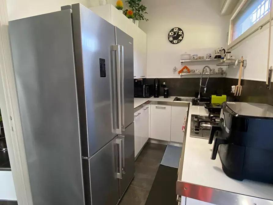 Immagine 56 di Villa in vendita  a Montignoso