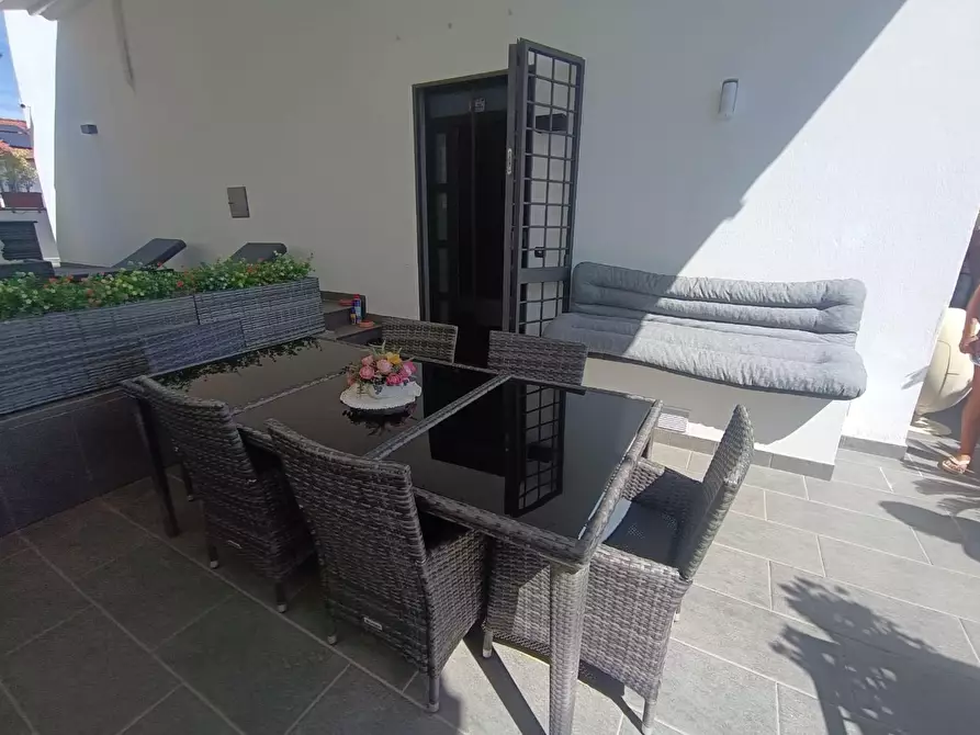 Immagine 30 di Villa in vendita  a Montignoso