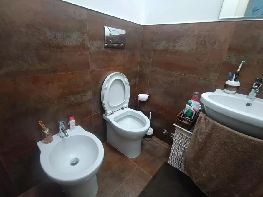 Immagine 95 di Villa in vendita  a Montignoso