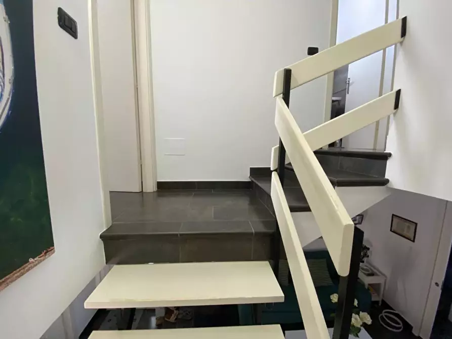 Immagine 65 di Villa in vendita  a Montignoso