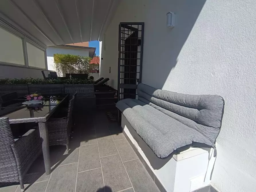 Immagine 15 di Villa in vendita  a Montignoso