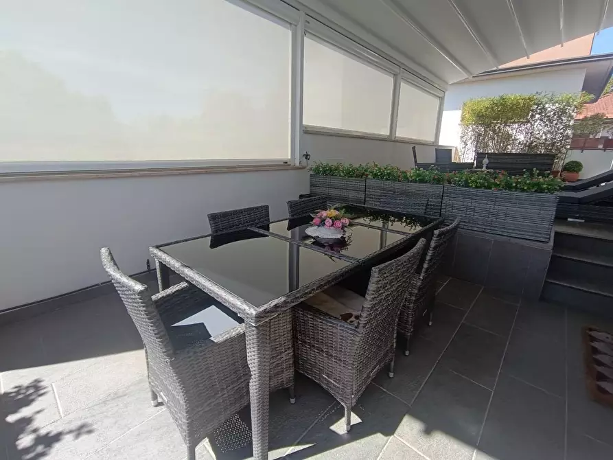 Immagine 35 di Villa in vendita  a Montignoso