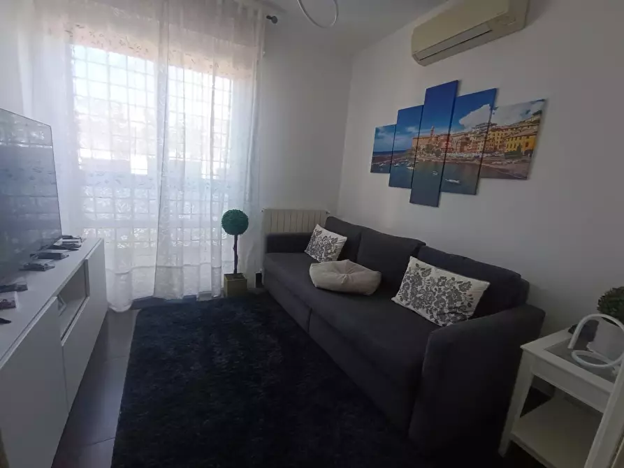 Immagine 54 di Villa in vendita  a Montignoso