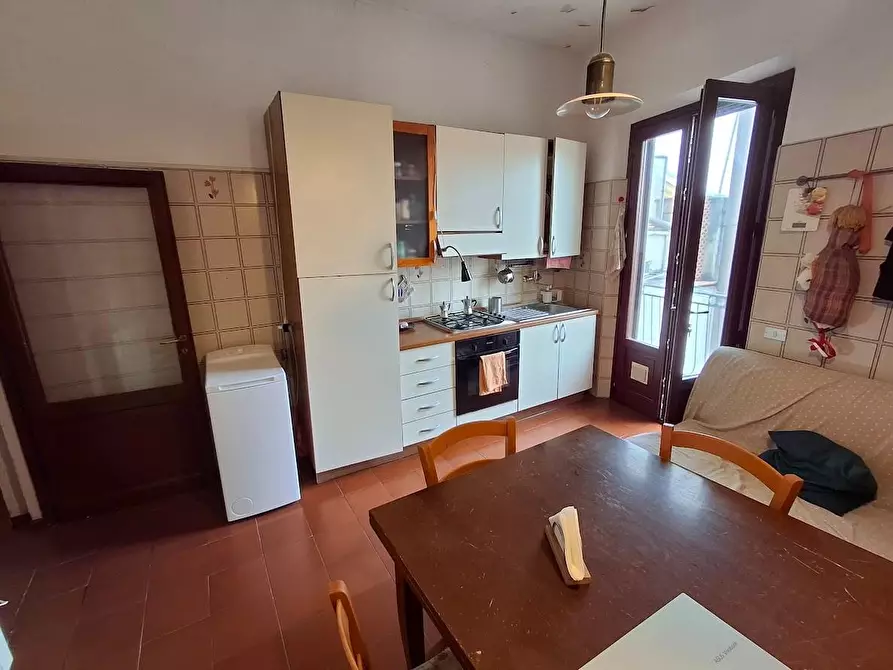 Immagine 4 di Appartamento in vendita  a Pisa