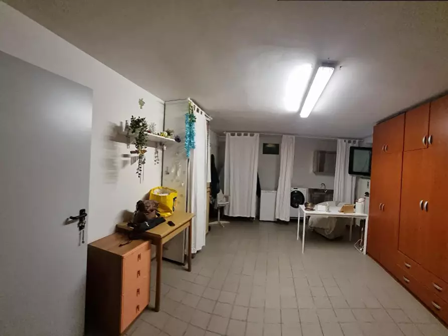 Immagine 41 di Villetta a schiera in vendita  a Livorno