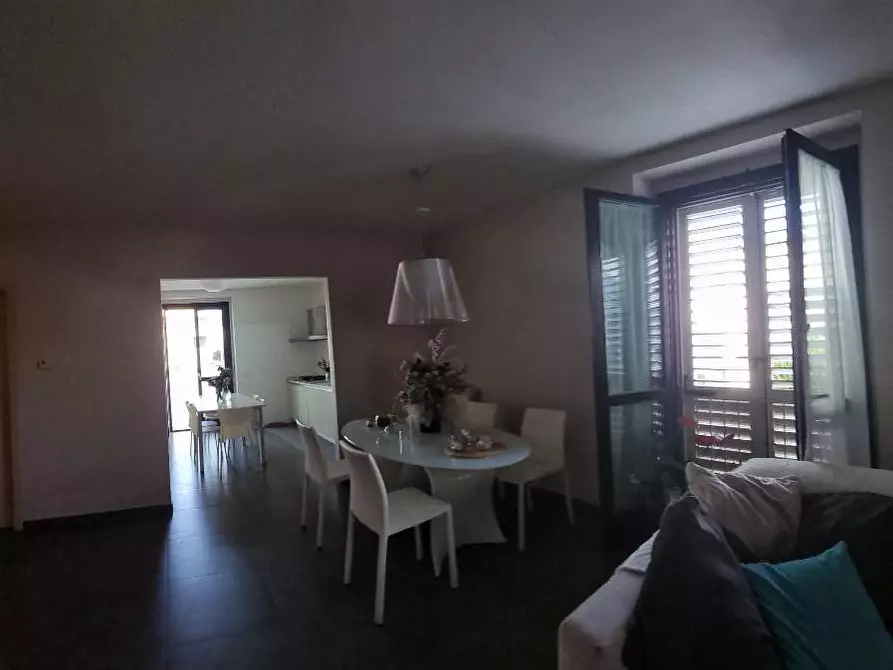 Immagine 11 di Villetta a schiera in vendita  a Livorno