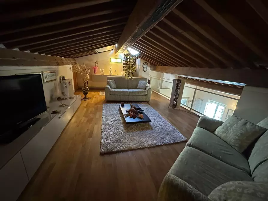 Immagine 18 di Appartamento in vendita  a San Giuliano Terme