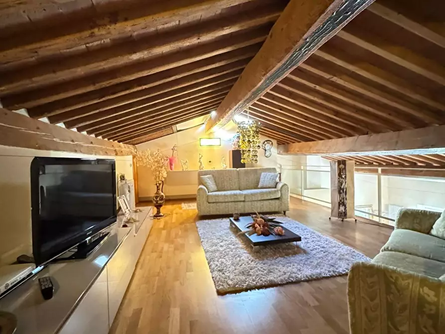 Immagine 16 di Appartamento in vendita  a San Giuliano Terme