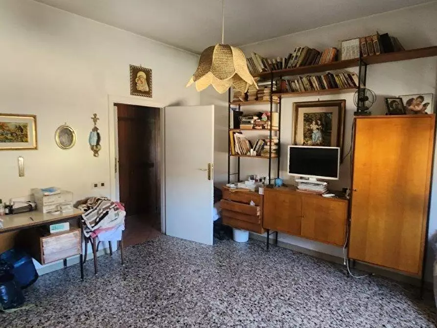 Immagine 12 di Appartamento in vendita  a Pontedera