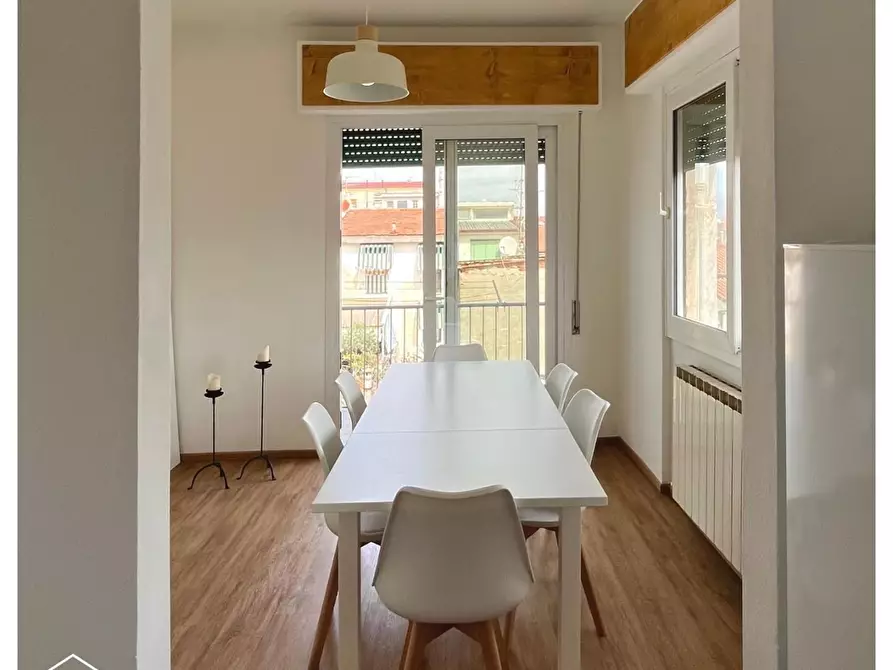 Immagine 2 di Appartamento in vendita  a Viareggio