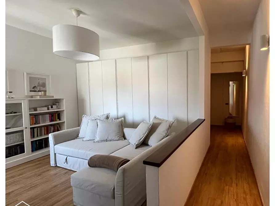 Immagine 7 di Appartamento in vendita  a Viareggio