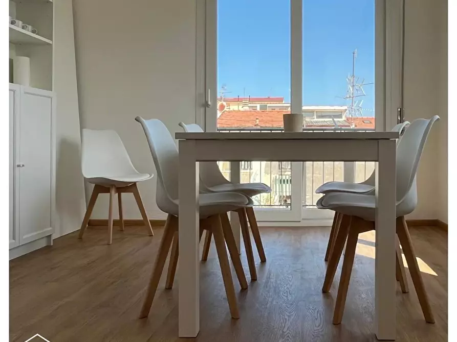 Immagine 1 di Appartamento in vendita  a Viareggio