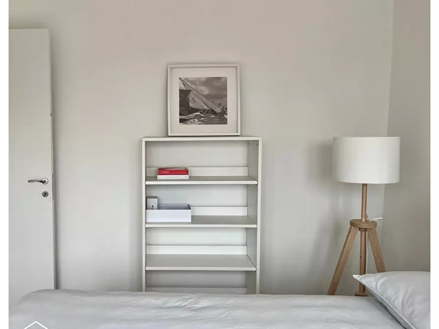 Immagine 10 di Appartamento in vendita  a Viareggio