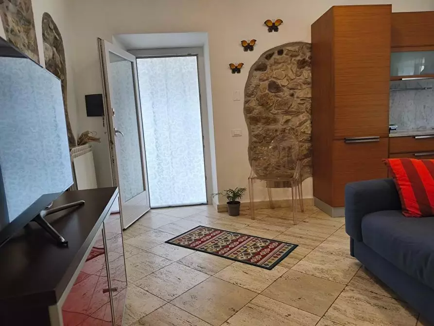 Immagine 21 di Porzione di casa in vendita  a Carrara