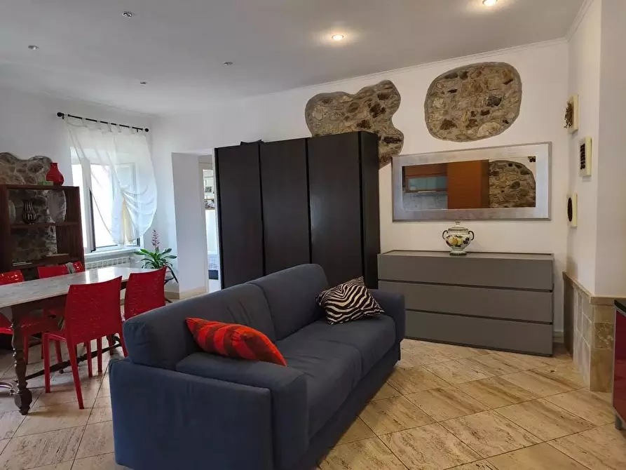 Immagine 29 di Porzione di casa in vendita  a Carrara