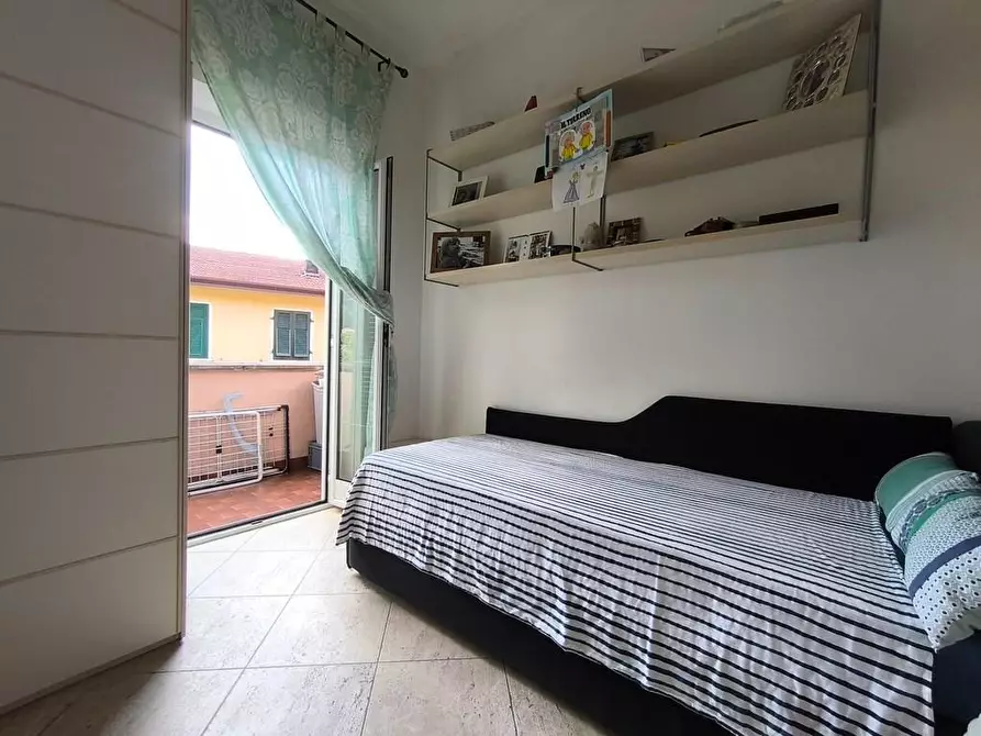 Immagine 15 di Porzione di casa in vendita  a Carrara