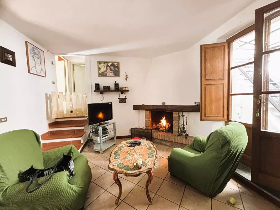 Immagine 18 di Appartamento in vendita  a Chianni