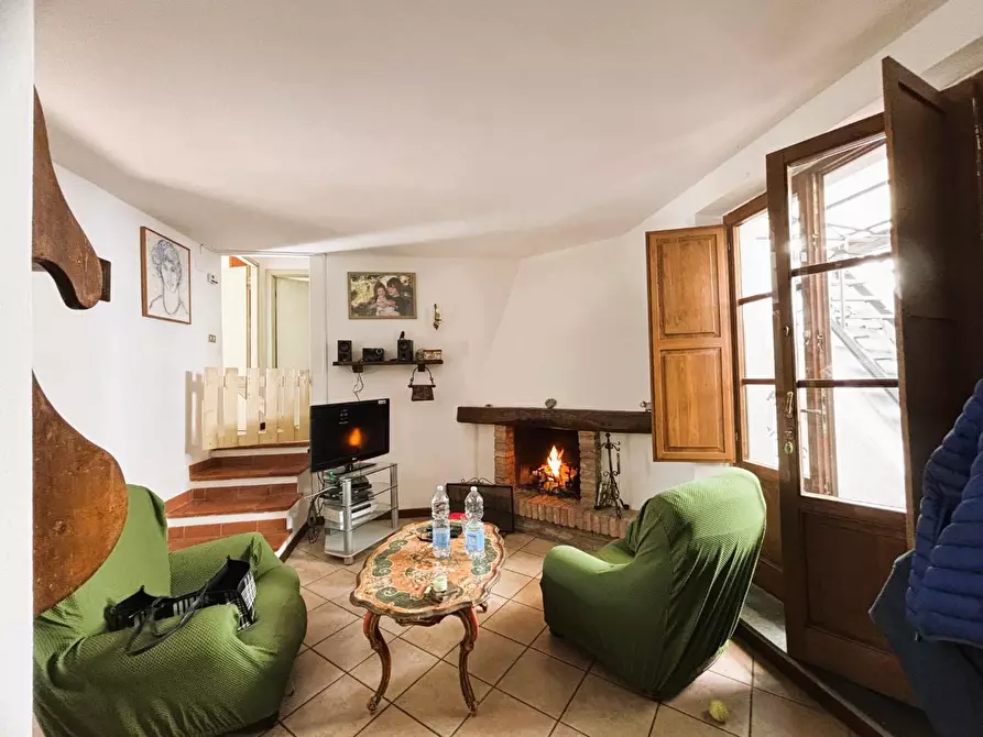 Immagine 17 di Appartamento in vendita  a Chianni