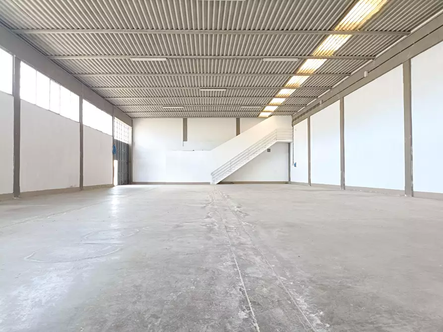 Immagine 11 di Capannone industriale in vendita  a Vinci