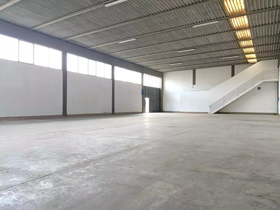 Immagine 10 di Capannone industriale in vendita  a Vinci