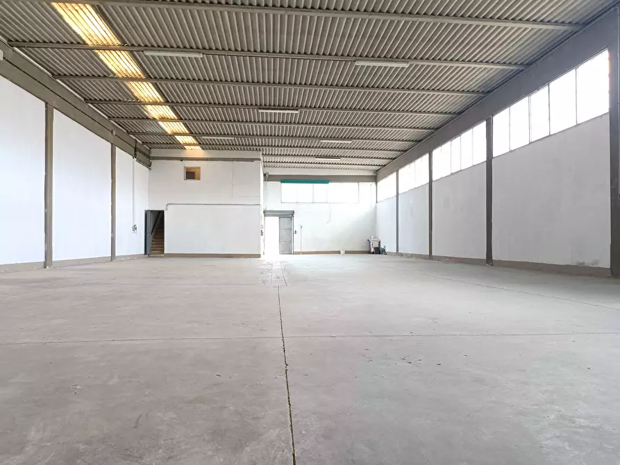 Immagine 3 di Capannone industriale in vendita  a Vinci