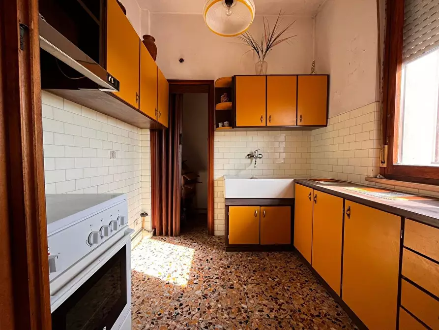 Immagine 4 di Appartamento in vendita  a Cascina