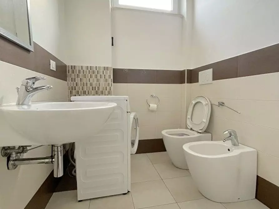 Immagine 13 di Appartamento in vendita  a Ameglia