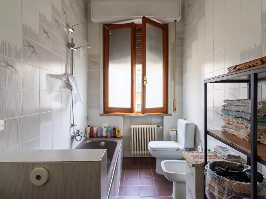 Immagine 42 di Villa in vendita  a Capraia E Limite