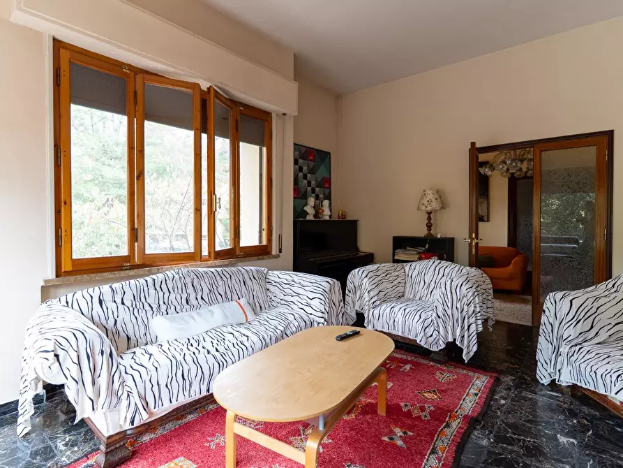 Immagine 19 di Villa in vendita  a Capraia E Limite